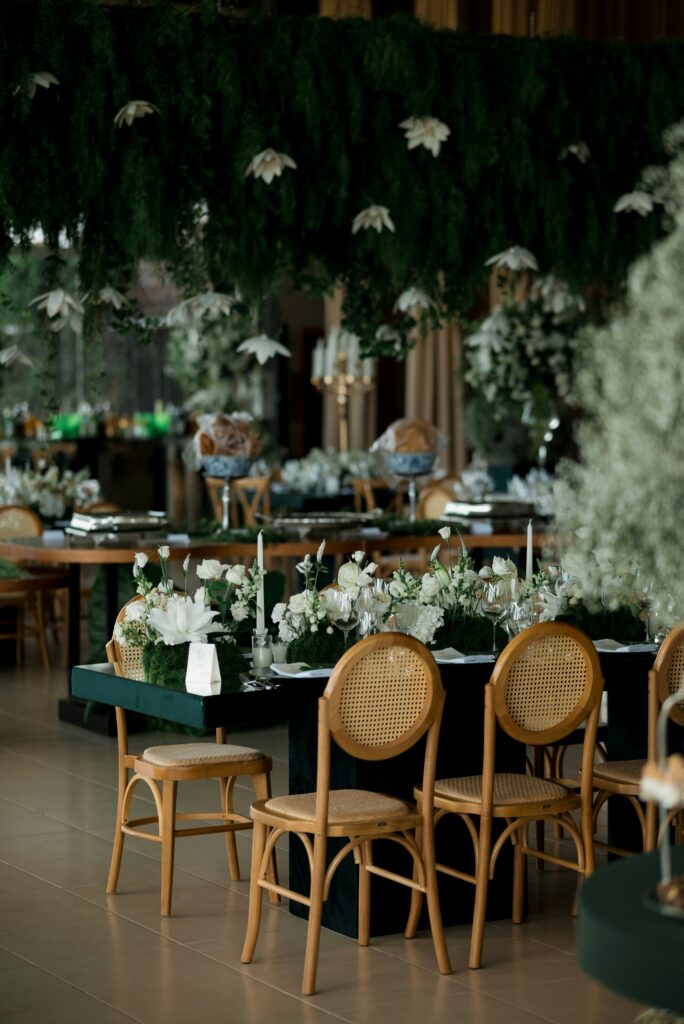 Una boda elegante no significa que deba ser ni clásica, sosa o aburrida. La elegancia es elegir bien y importa más lo que no se ve: como está dirigida.